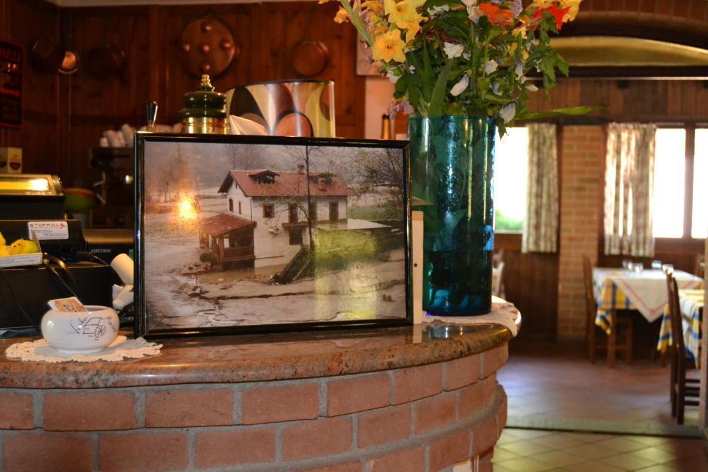 Trattoria Vecchio Mulino Bed and Breakfast Niella Tanaro Εξωτερικό φωτογραφία