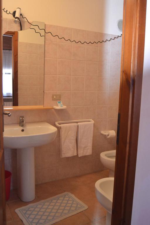 Trattoria Vecchio Mulino Bed and Breakfast Niella Tanaro Εξωτερικό φωτογραφία